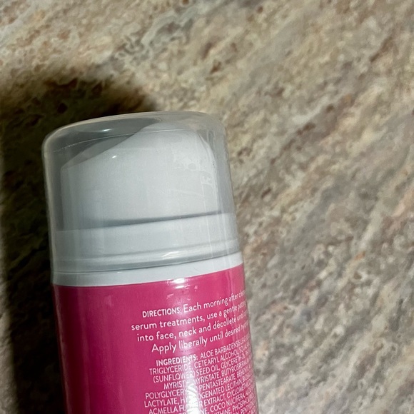 New Dermalift micro- sculpting Day Cream by SKINN - Picture 9 of 16